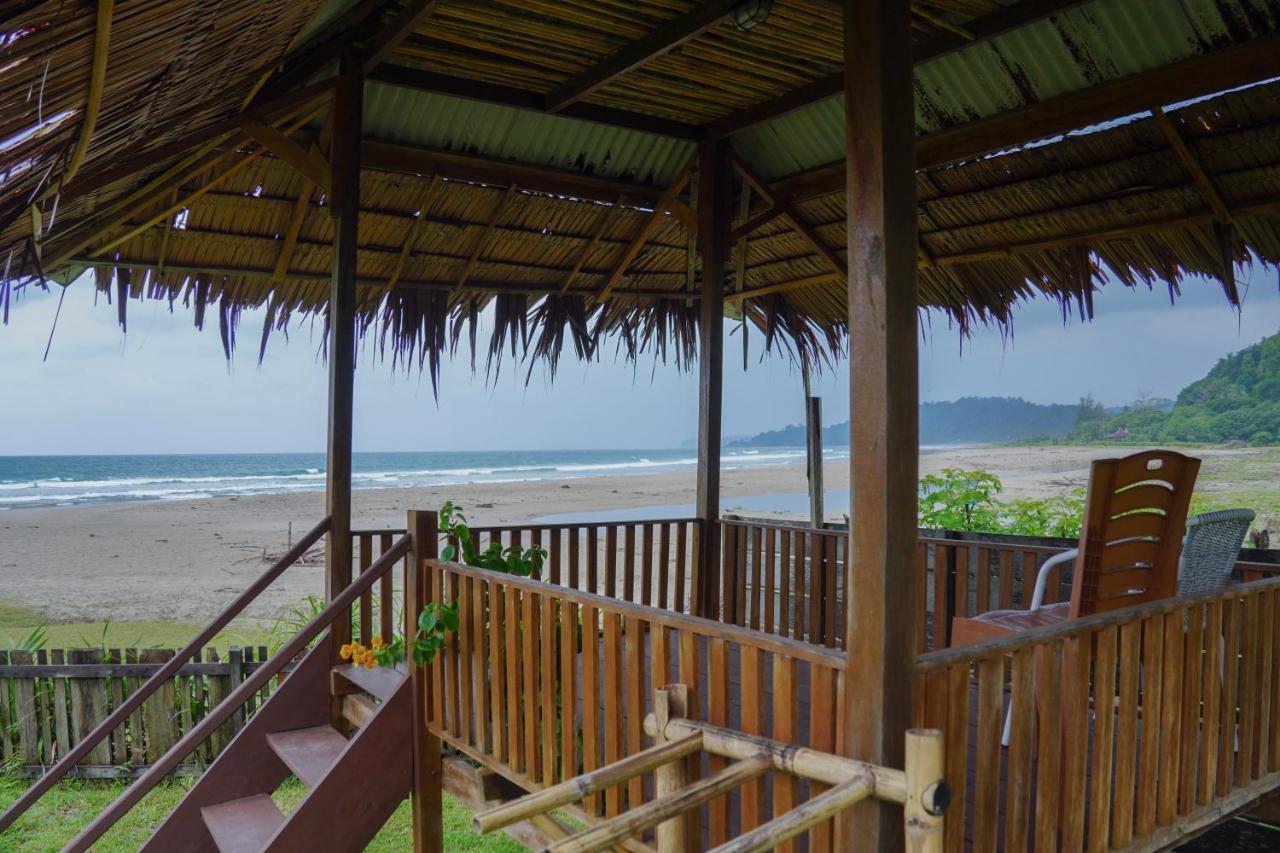 Hotel Momos Surf Shack à Salul Extérieur photo